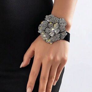 Sparkling Black Floral Crystal Bracelet
